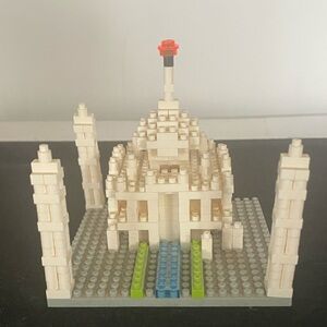 LEGO Architecture Taj Mahal Block Set- missing some pieces